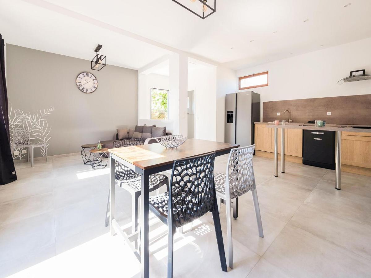 Fully Renovated House Only Few Minutes Walk Away From Ohama Beach Vierville-sur-Mer Bagian luar foto